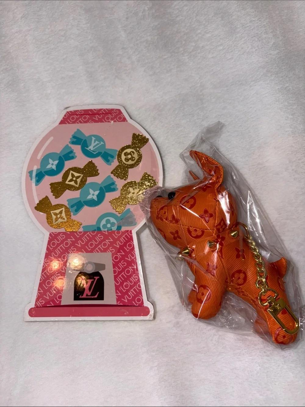 FASHION BULLDOG BAG CHARM KEY HOLDER AND WOODEN STAND